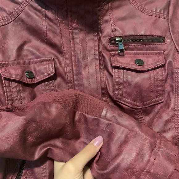 Red VEGAN leather jacket - Picture 2 of 8